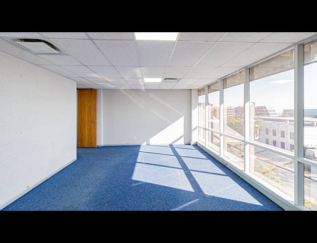 617M² OFFICE TO LET IN FERNDALE
